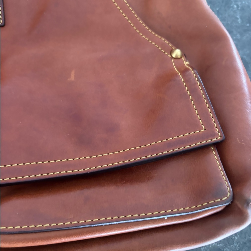 Dooney & Burke True Saddle Bag Saddle Tan - Picture 2 of 12